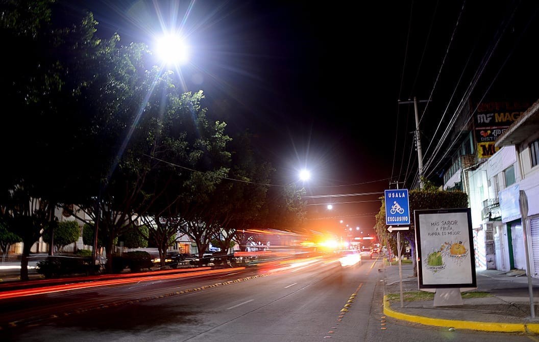 Renuevan 42 mil luminarias tipo LED