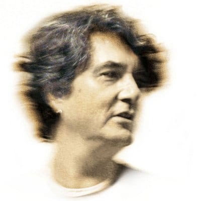 Armando Vega Gil anunció su suicidio en Twitter