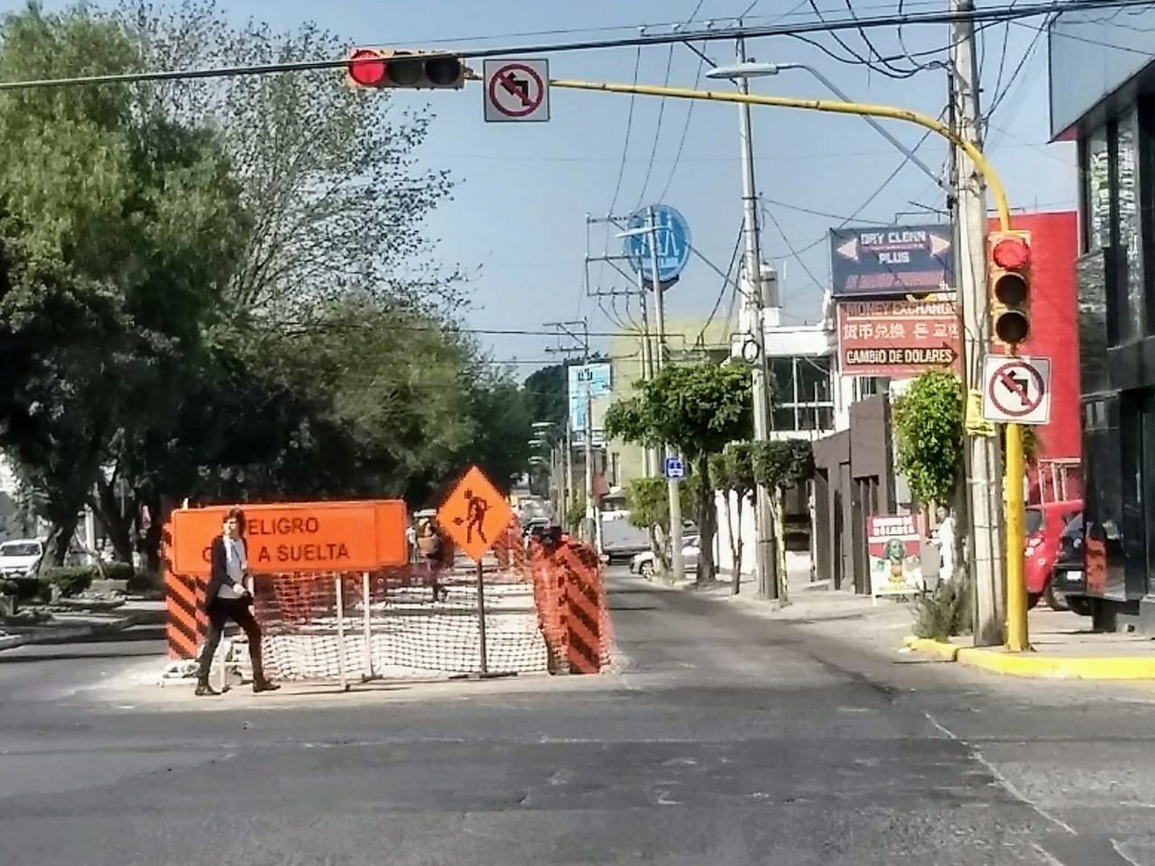 Se pavimentan 28 calles de la ciudad de León