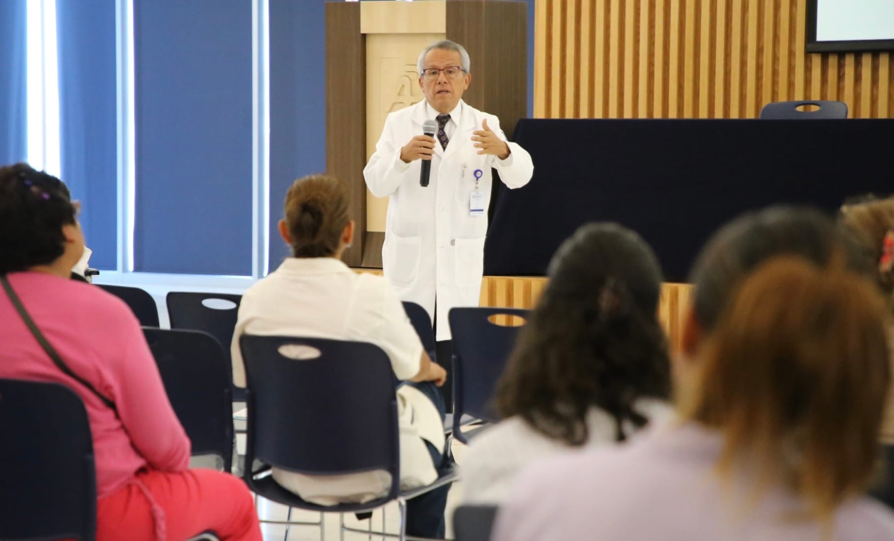 Asesoran pediatras sobre cuidados del recién nacido