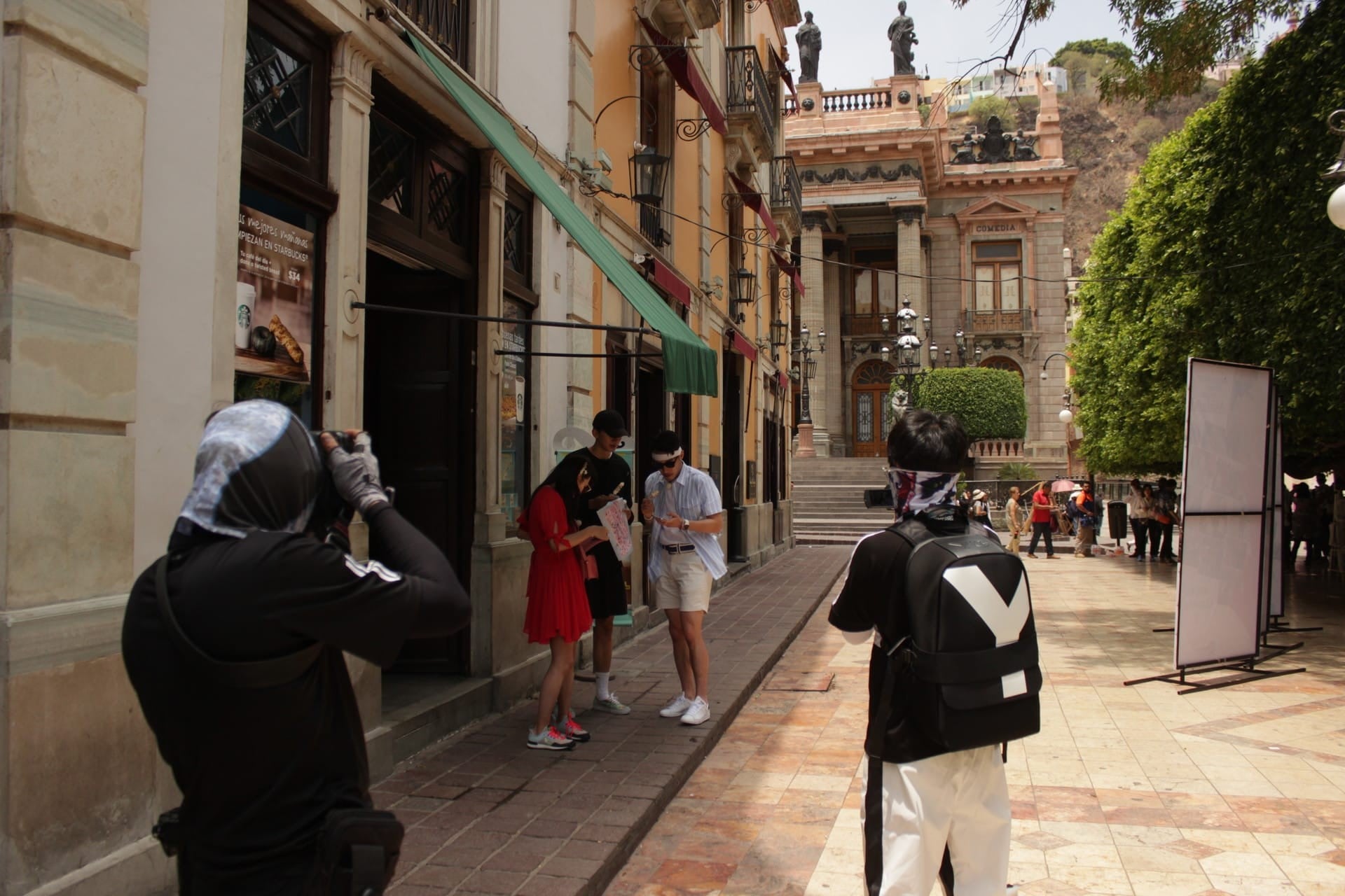 Programa de TV China graba en SMA y Guanajuato capital