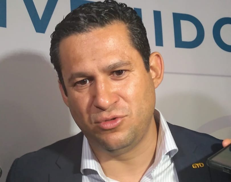 Alcalde decidirá alza a tarifa de transporte público: gobernador