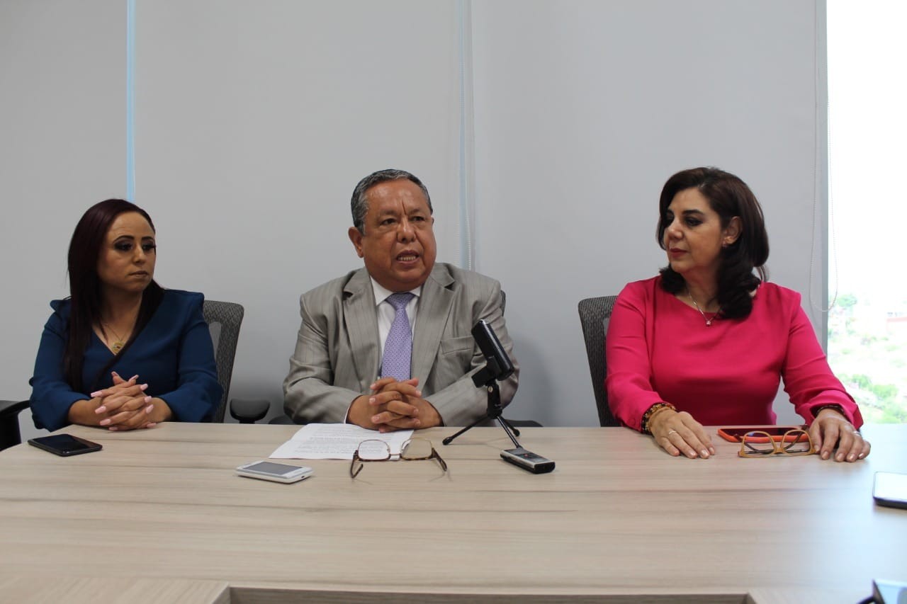 Presentan legisladores del PRI 16 iniciativas de Ley