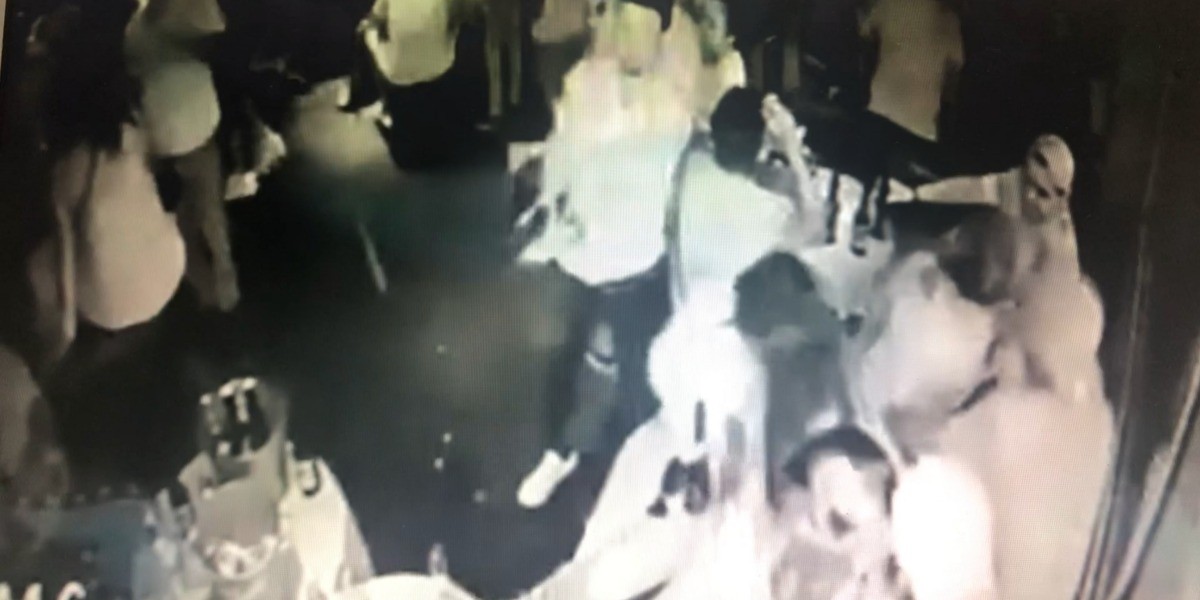 Graban ataque a balazos en un bar