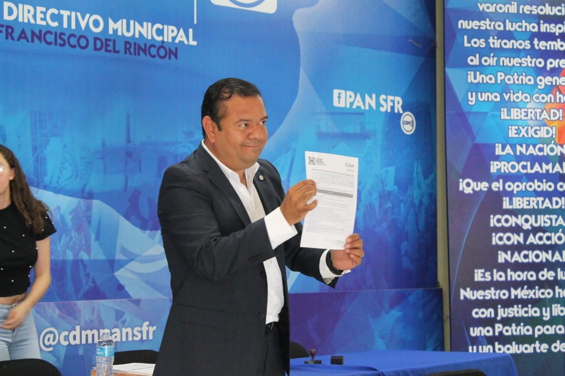 Va Aguirre Ruteaga otra vez por la dirigencia local panista