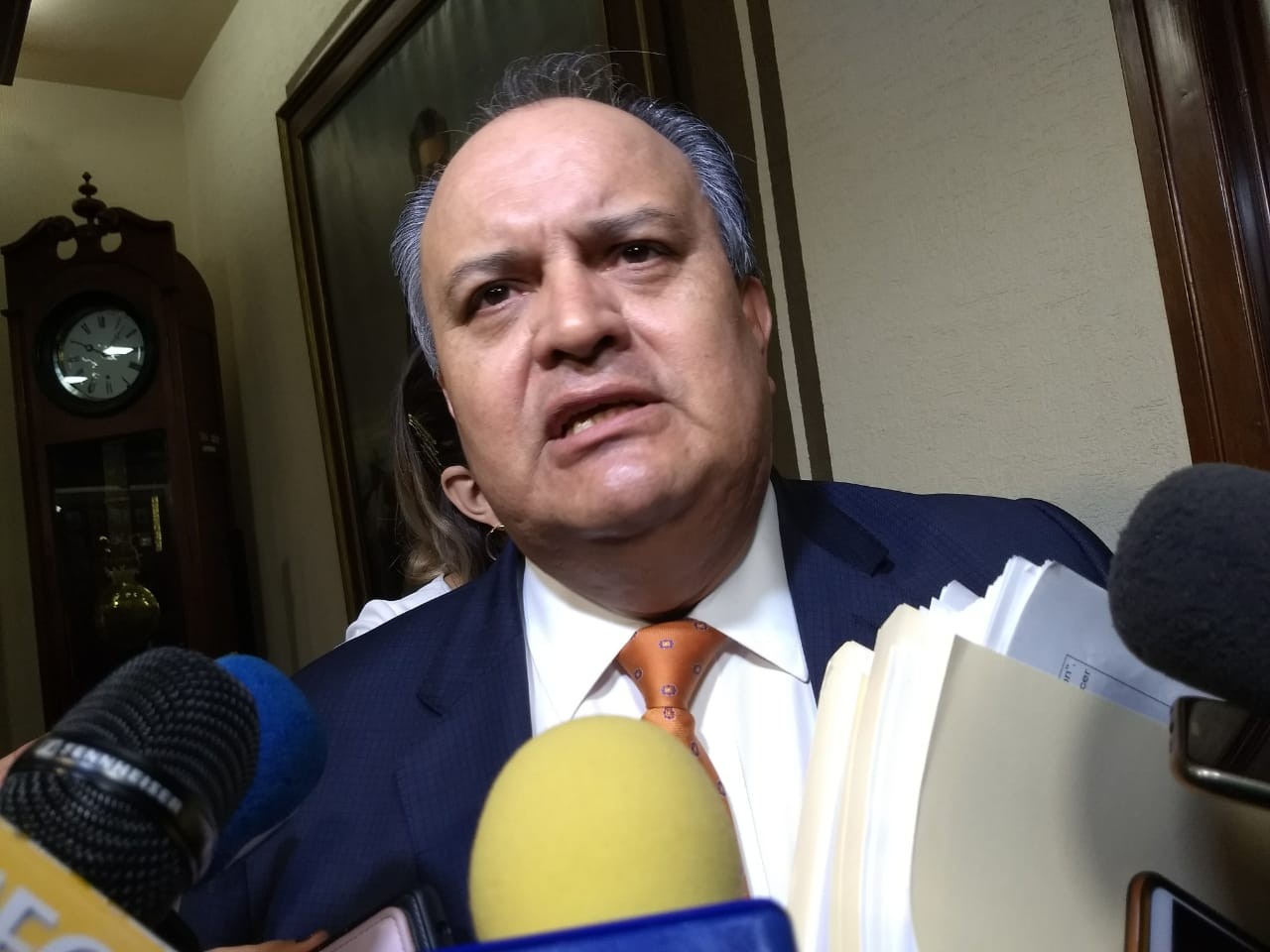 Aguantan aprobación del “City Manager“