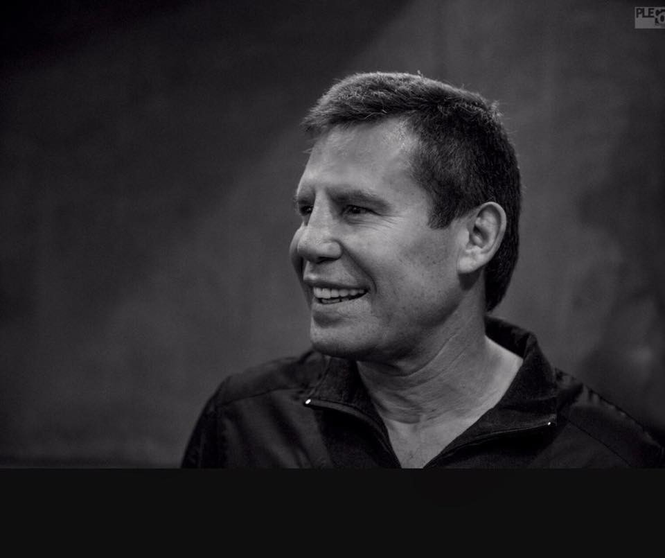 Asaltan a Julio César Chávez a punta de pistola