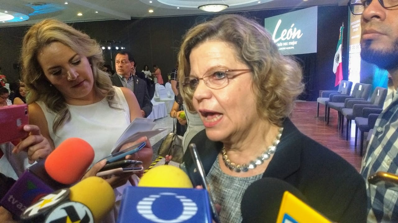 Es un gran desafío el trabajo para combatir violencia contra las mujeres: Nadine Gasman