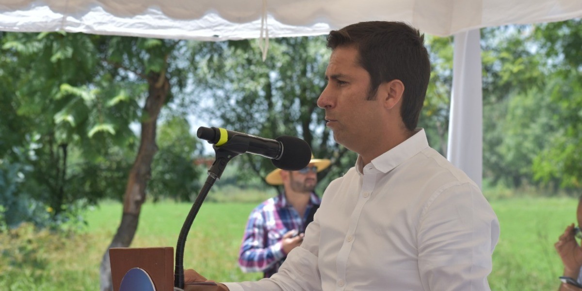 Invierte 6 millones de pesos en obra pública