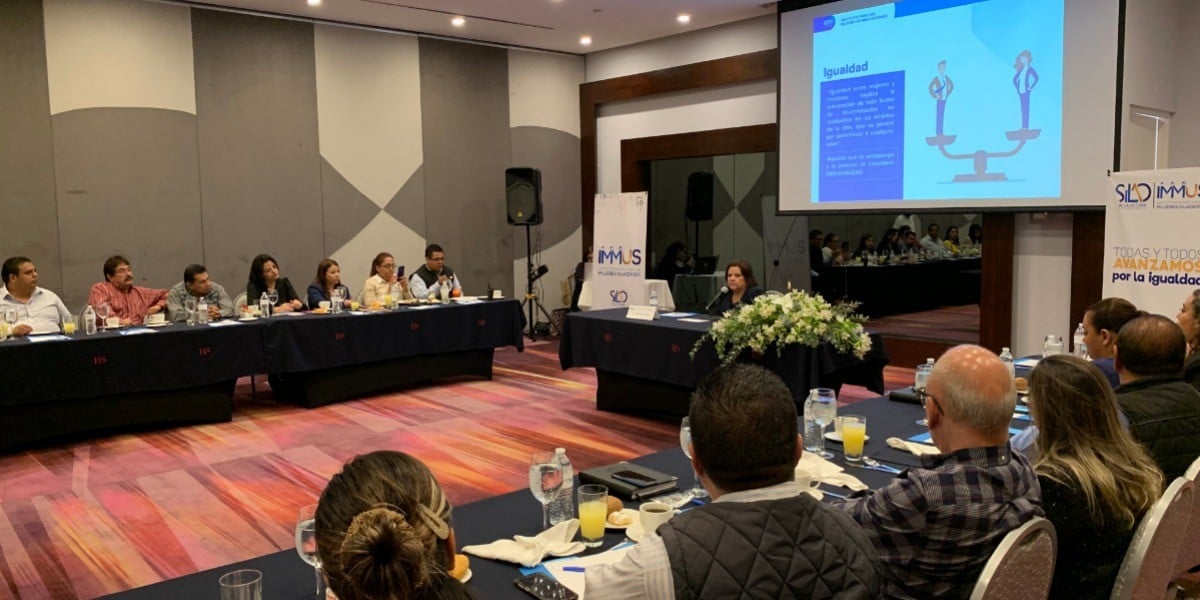 Capacitan a 40 funcionarios en tema de hostigamiento laboral y acoso sexual