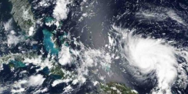 ‘Dorian’ sube a categoría 3 rumbo a Florida