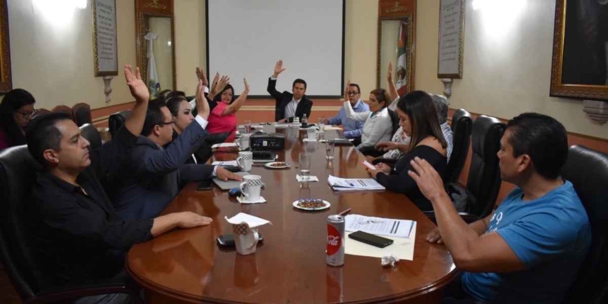 Preparan regidores panistas postura de primer informe de Javier Casillas