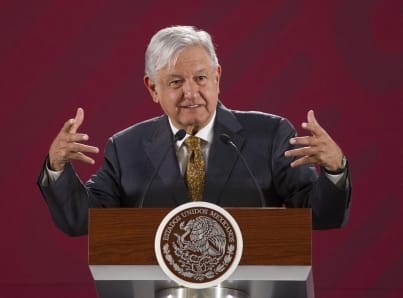 López Obrador pide respetar la ley y no bloquear autopistas