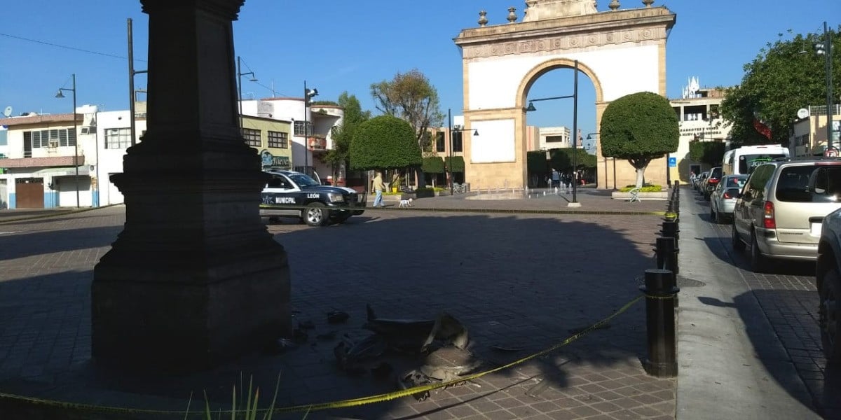Intentan robar escultura en Calzada de los Héroes