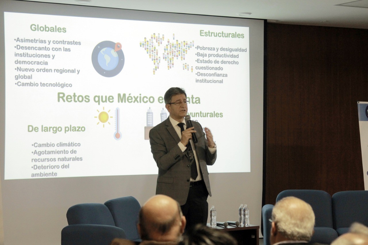 “En el sistema de salud no se puede improvisar“: Pablo Kuri