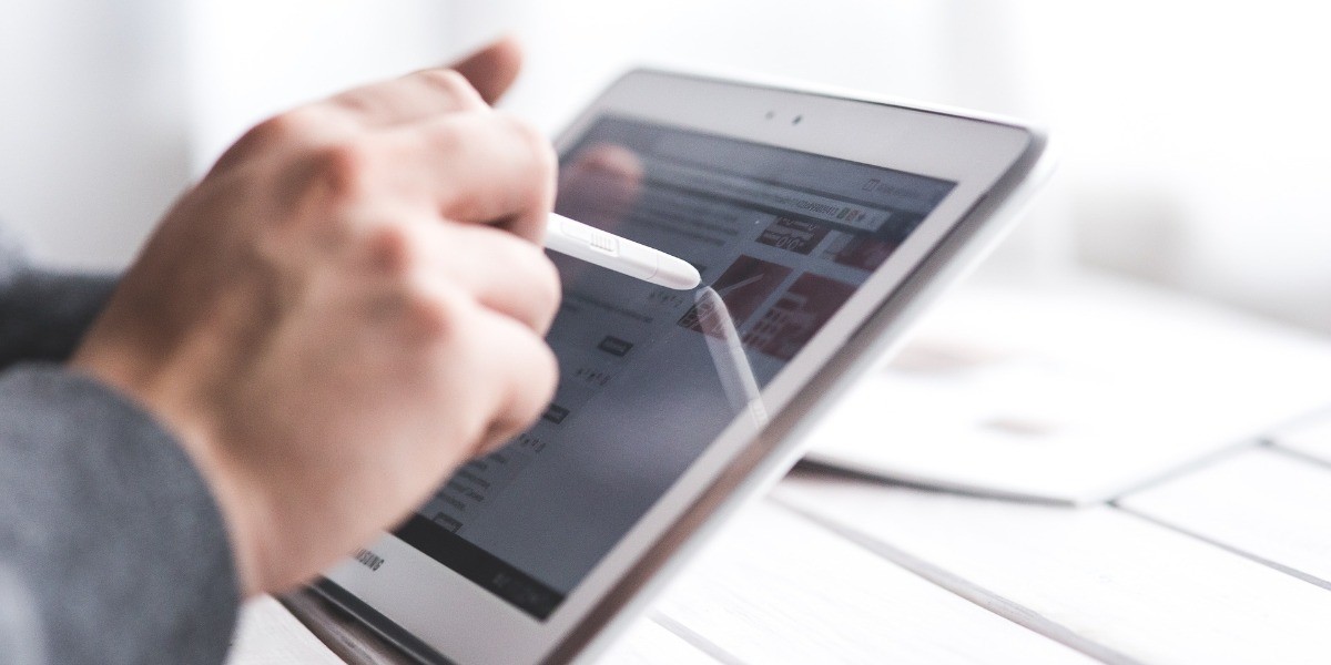 Llegaron tabletas… pero no hay fecha para que policías reciban denuncias