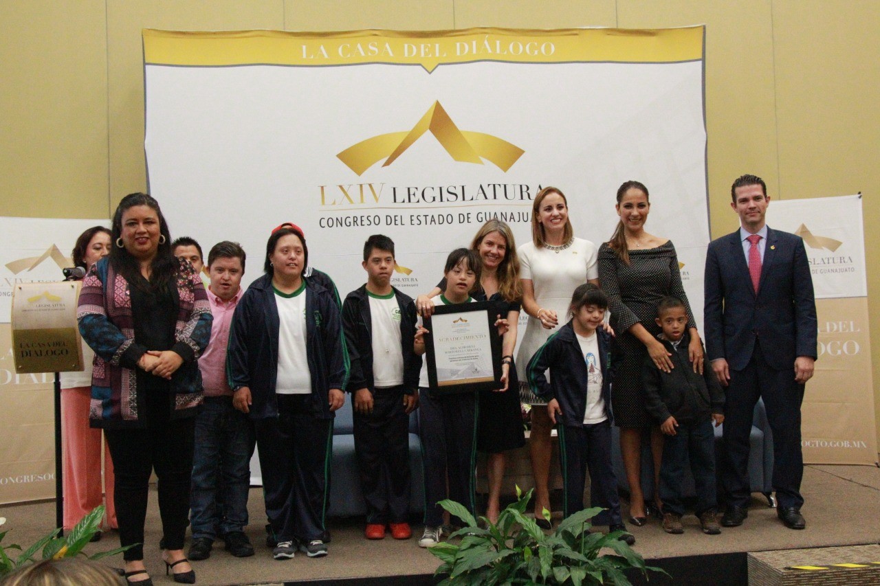 Refrendan compromiso de trabajar para garantizar la inclusión social: diputados PAN