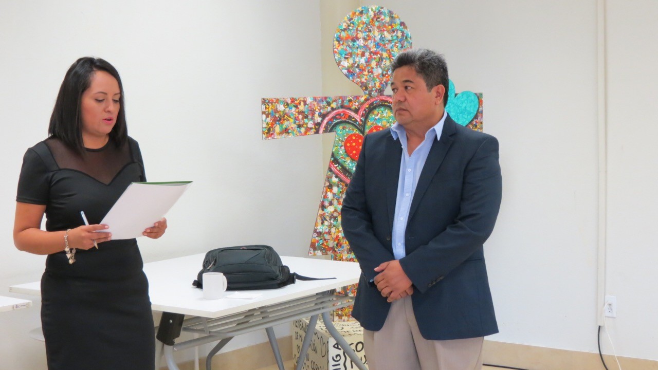 Mujeres reciben charla sobre su derecho a heredar