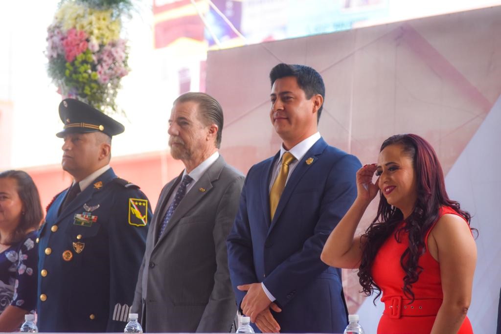 Se regresan 2 mil 100 paisanos de Estados Unidos