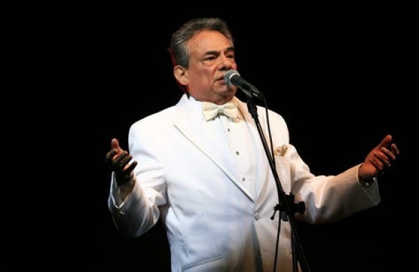 ¡Adiós, “Príncipe de la Canción“!