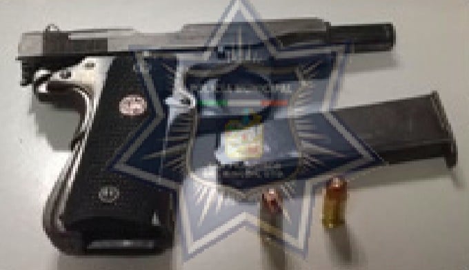 Detienen a hombre con arma de fuego en El Maguey