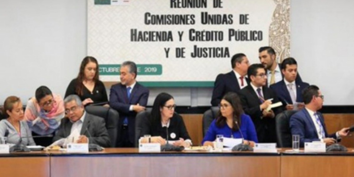 Avanza reforma contra facturas falsas