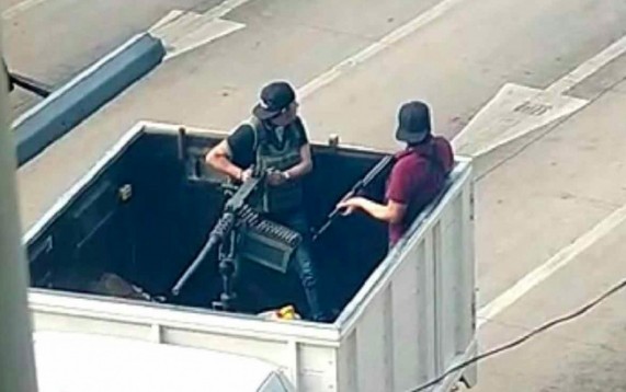 Detienen a hijo de ‘El Chapo’ y desatan balaceras en las calles