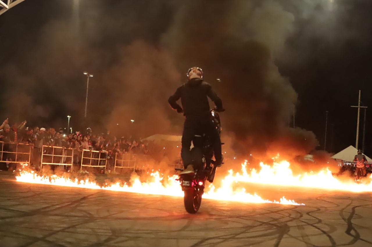 Desfile de estrellas internacionales en Motofiesta