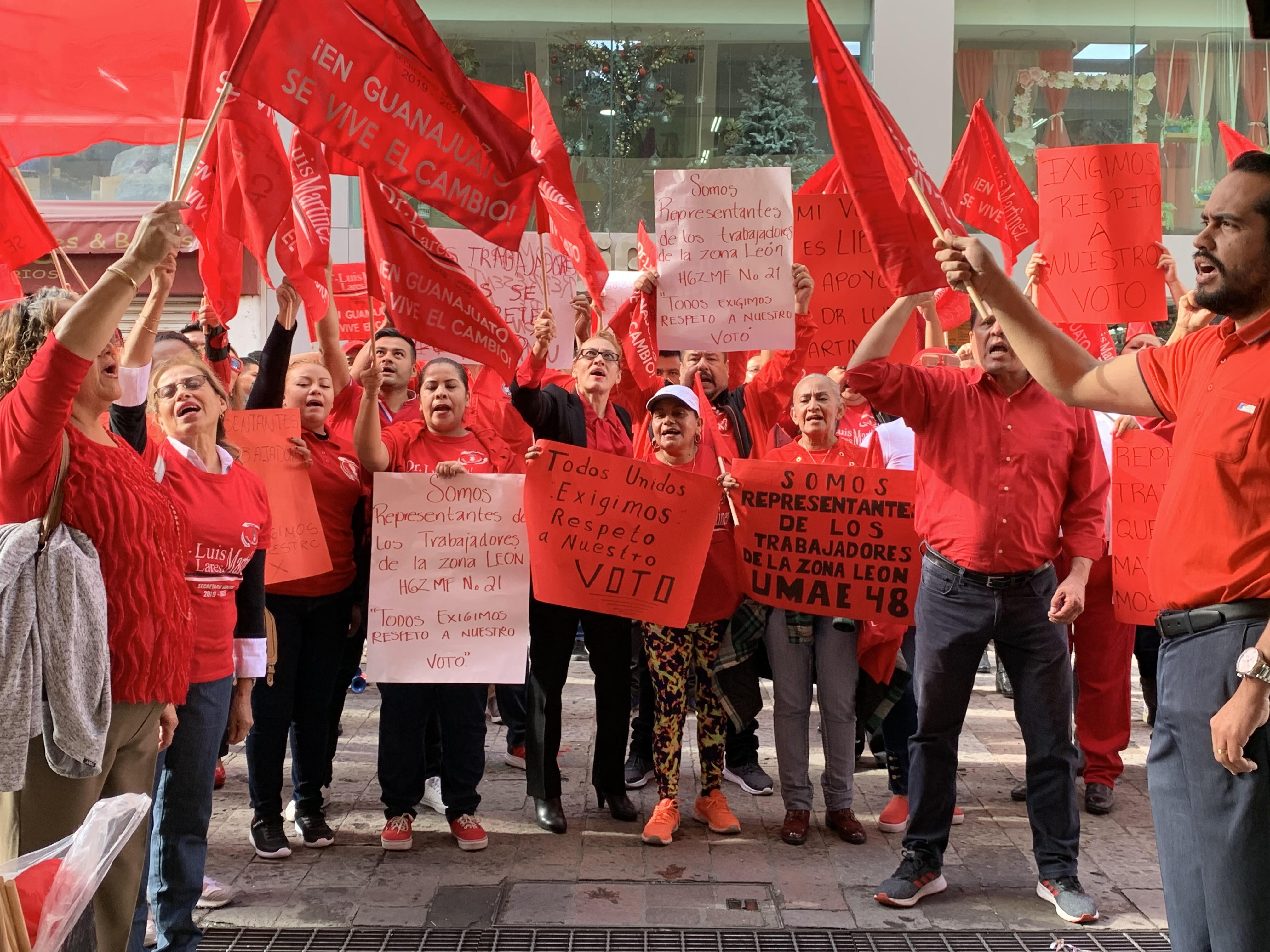 Piden votar a trabajadores del IMSS por nuevo secretario general del sindicato.