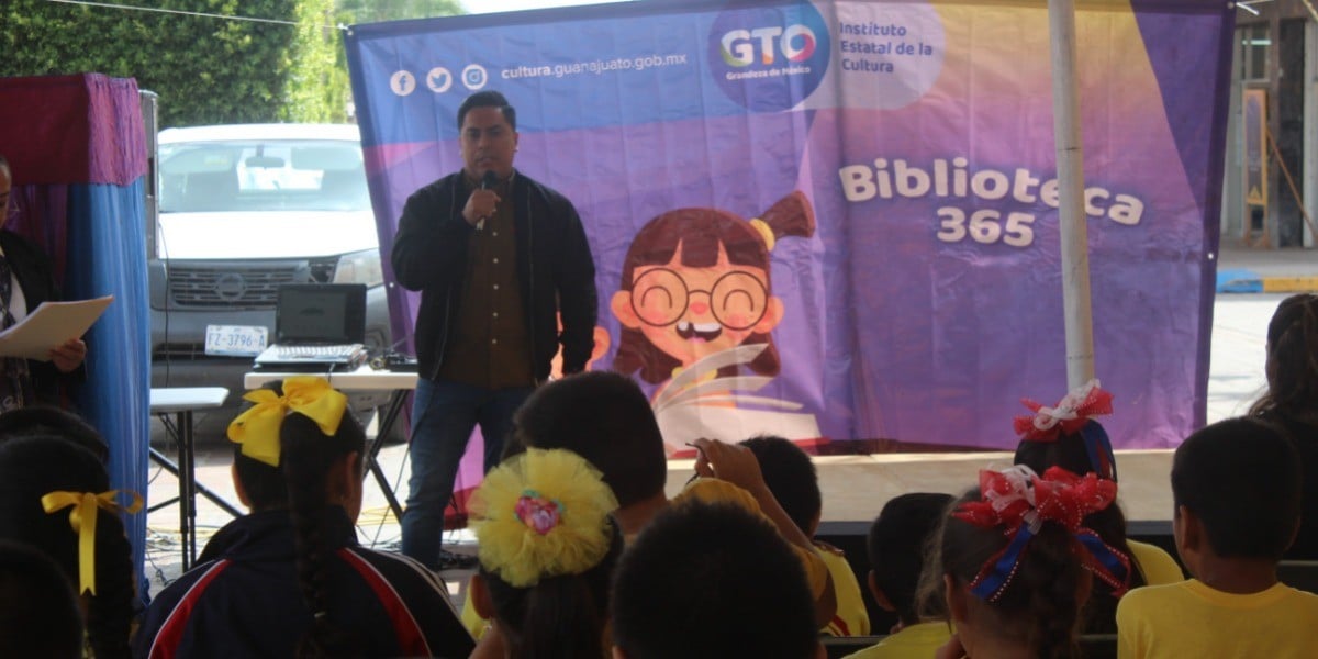 Inauguran Feria del Libro y la Lectura en Manuel Doblado