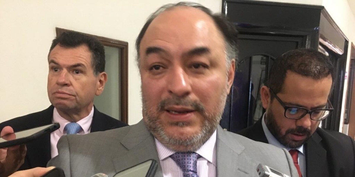 Propone Colegio de Abogados desaparición de contralores internos