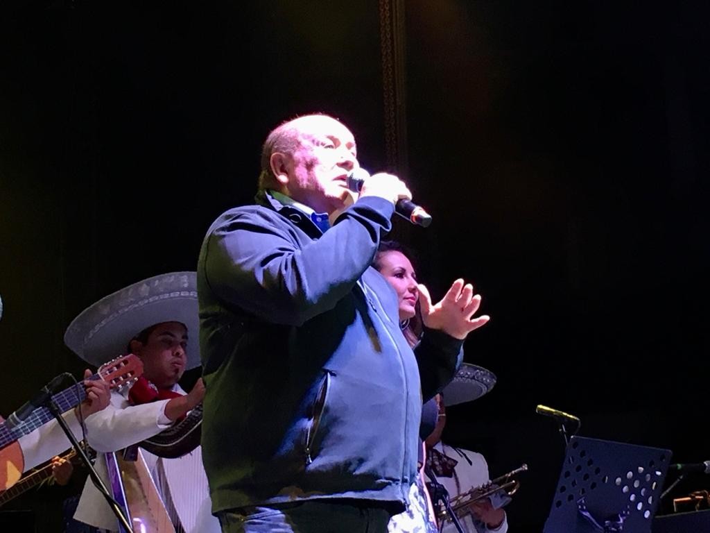 Leo Dan revive el romanticismo entre los leoneses