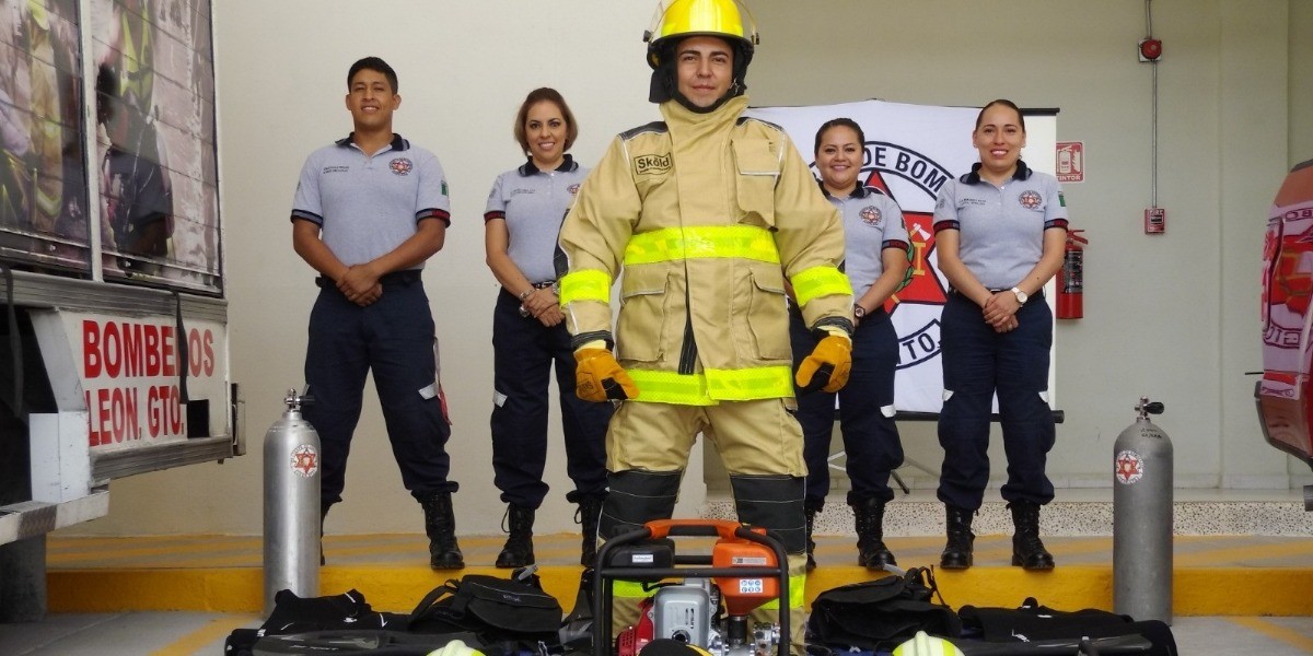 Arriesgar la vida para salvar a los demás vale la pena y más cuando tienes el respaldo del Municipio al que sirves: Bomberos de León
