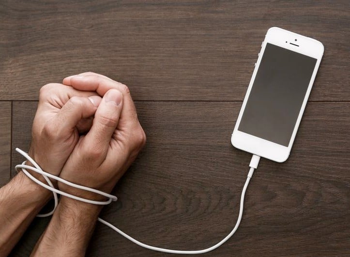 Las redes sociales, moderno sistema para esclavizar