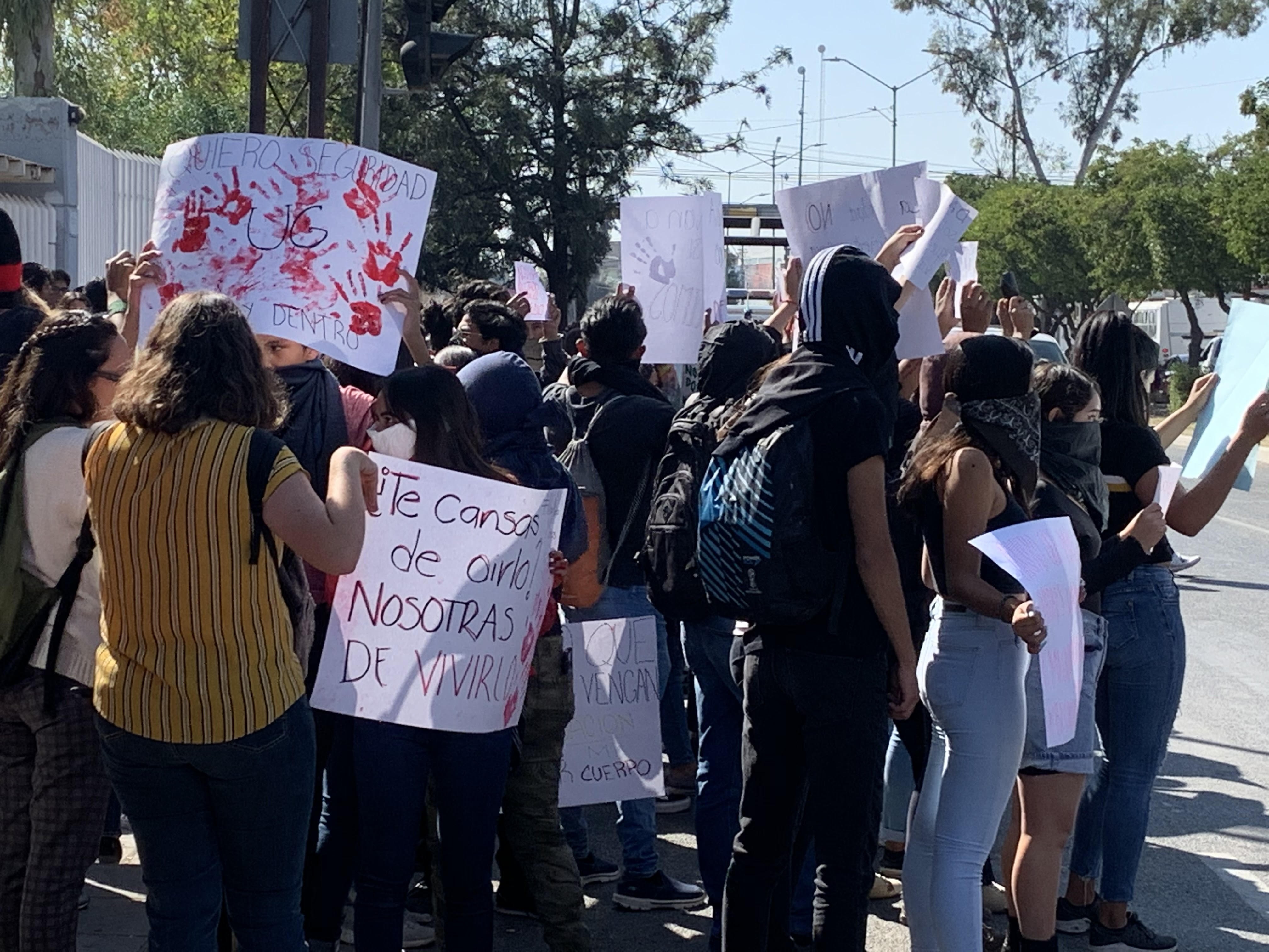 Acoso debe ser atendido vía pena no administrativa: Colegio de Abogados