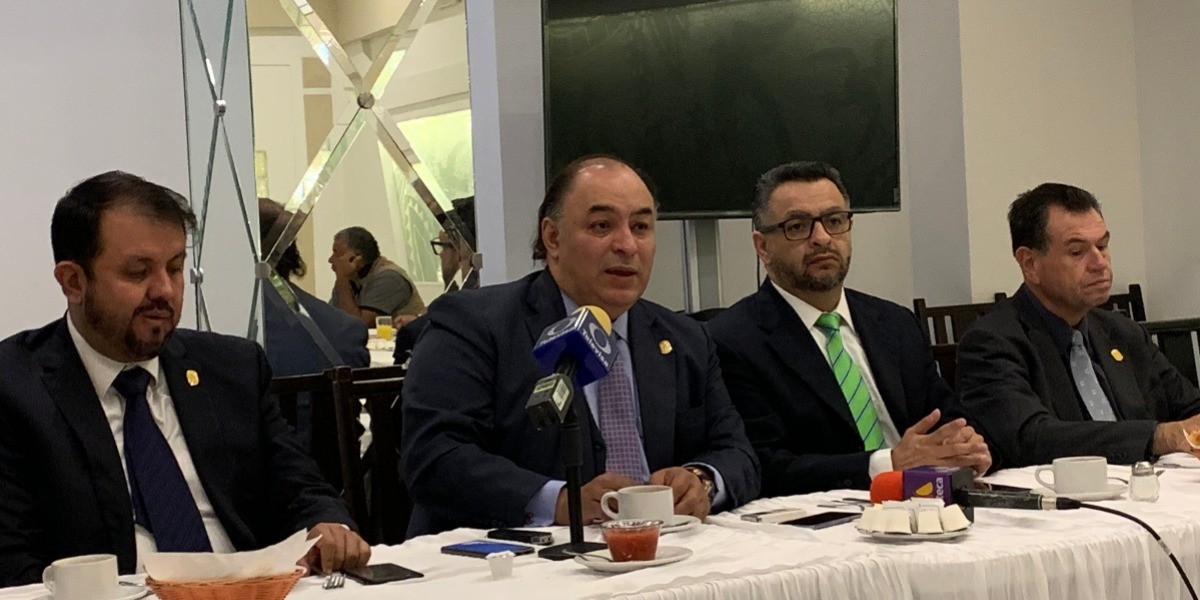 Agripino debe irse por omiso: Colegio de Abogados