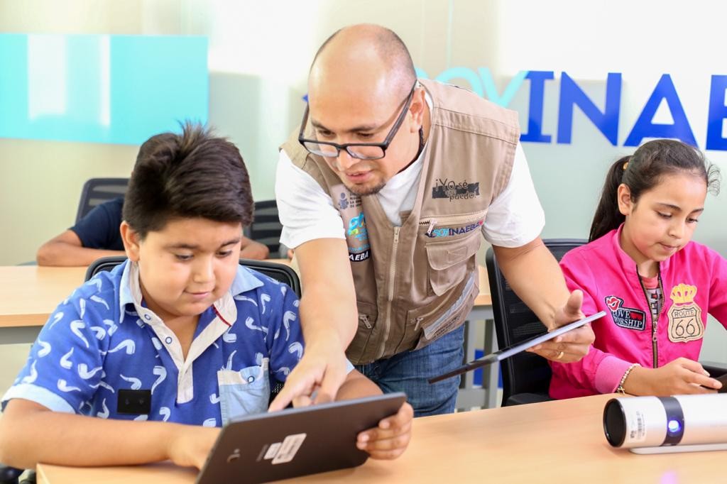 Combate INAEBA analfabetismo con innovación