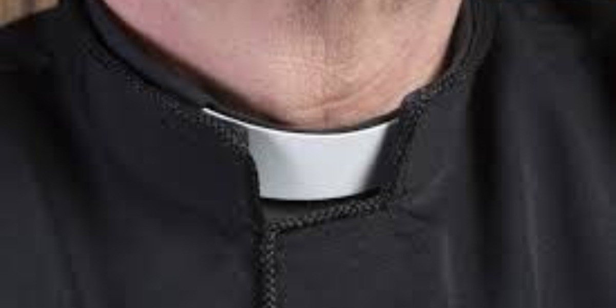 Balean a sacerdote tras secuestro y lo abandonan en carretera