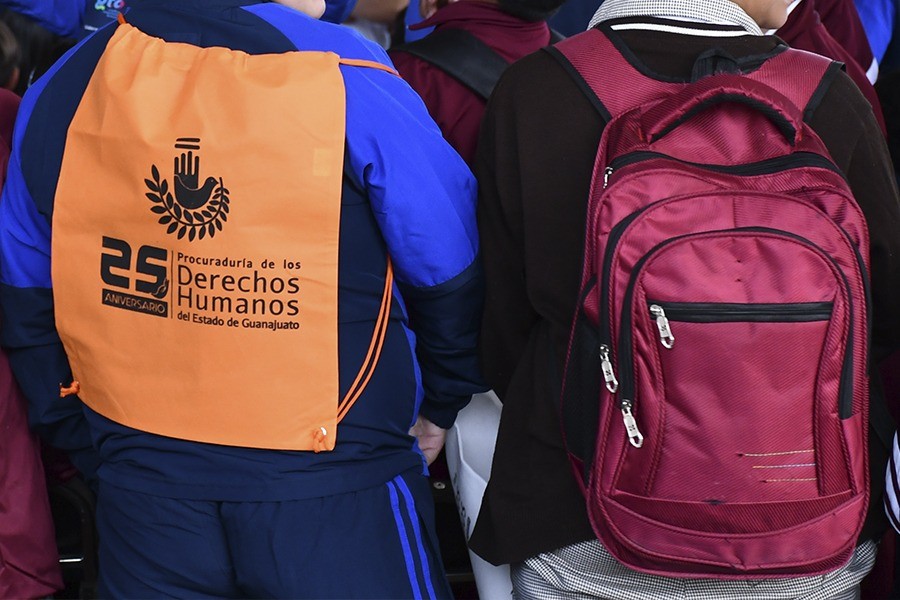 Llama Derechos Humanos a no centrar seguridad escolar en “Mochila segura”