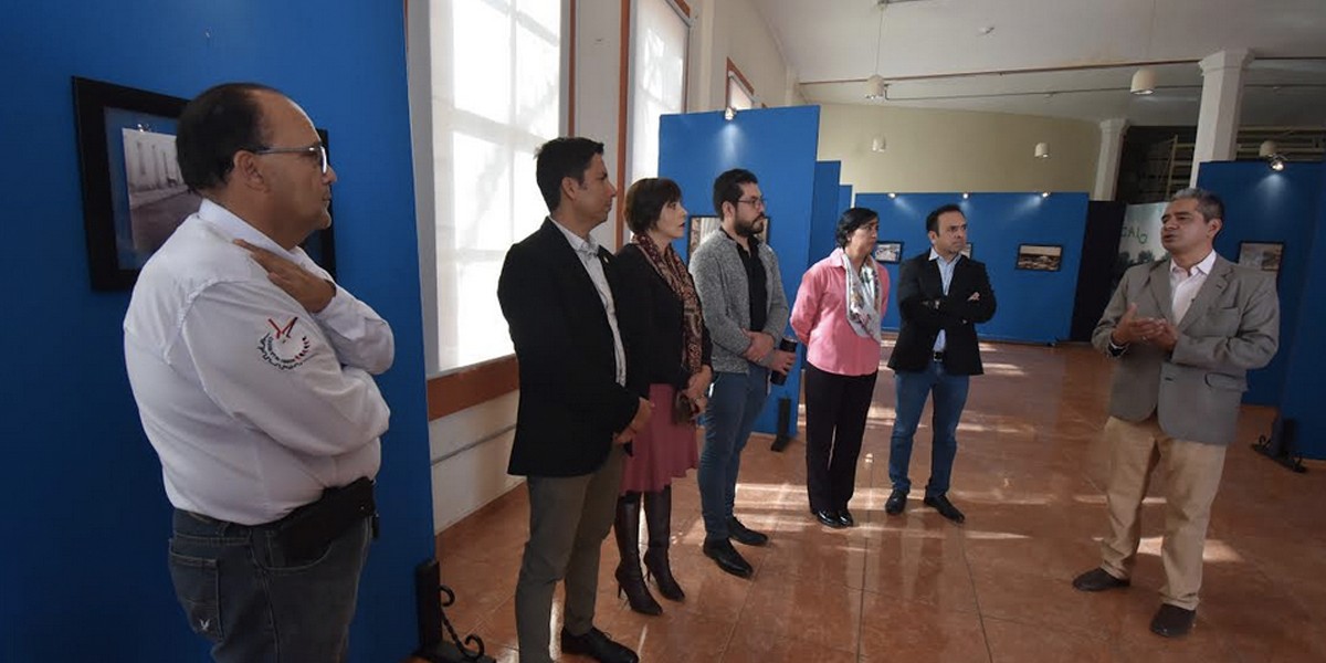 Inauguran muestra fotográfica por aniversario de SFR