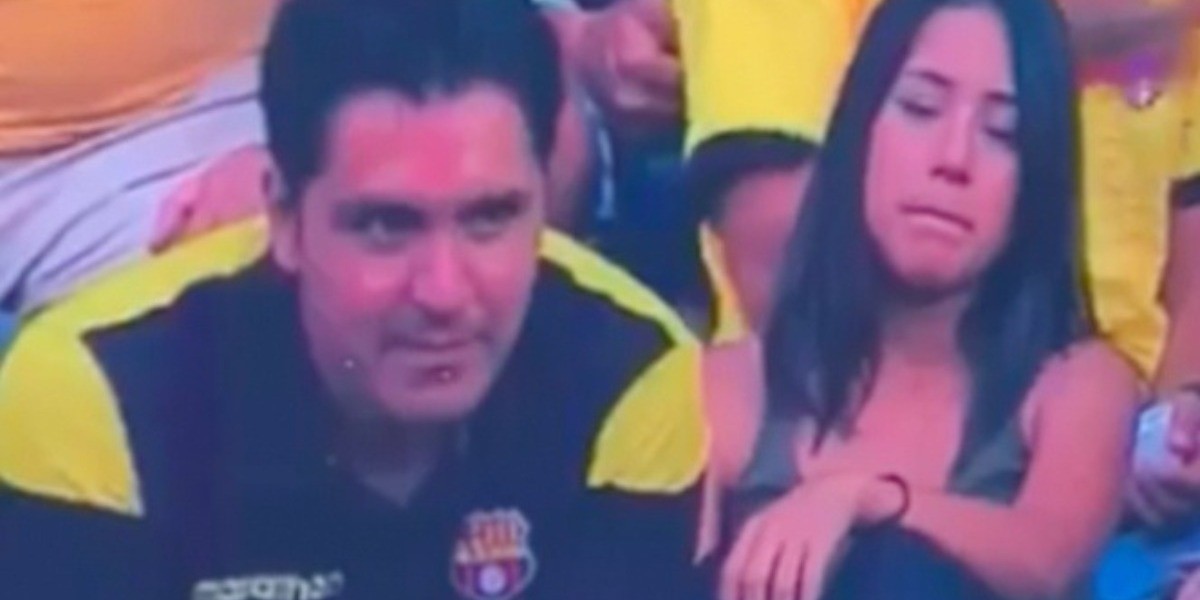 Kiss-cam sorprende a infiel en estadio