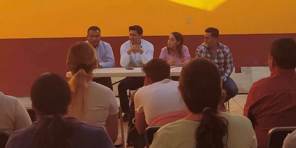 Detalla alcalde apoyos en becas de movilidad para estudiantes