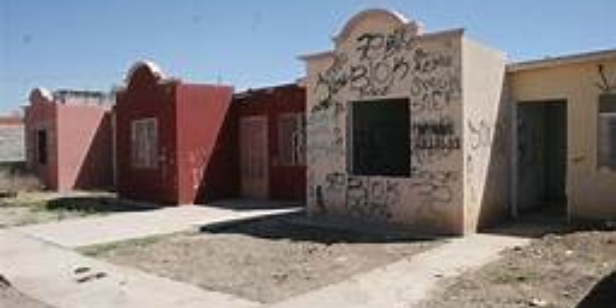 Infonavit ‘hermoseará’ viviendas abandonadas