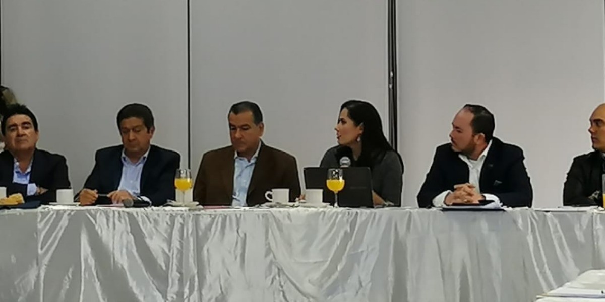 Destaca diputada acciones para frenar retroceso en el estado