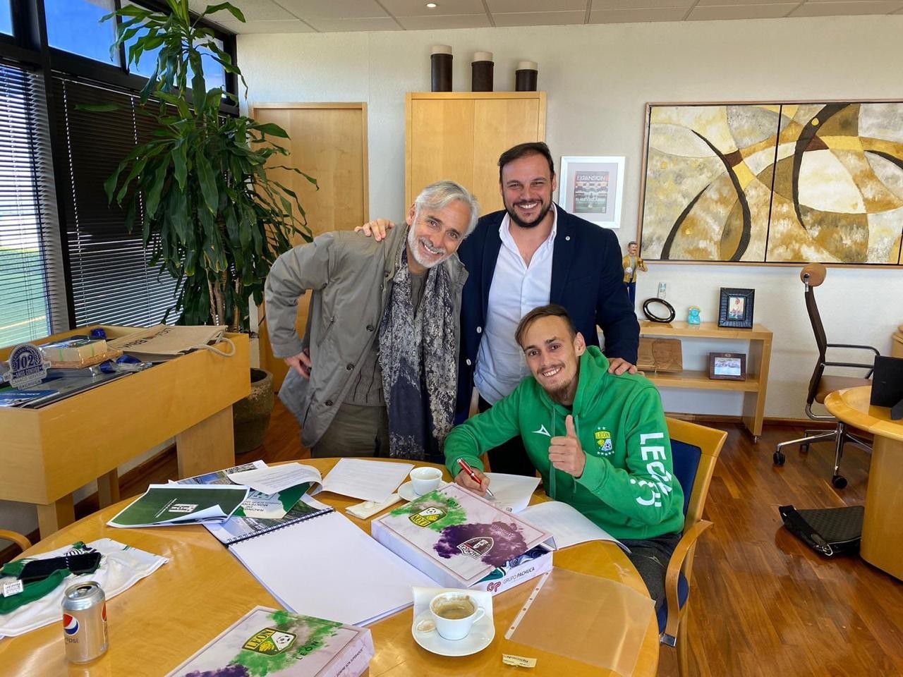 ‘Nico’ Sosa se ve levantando el título con León