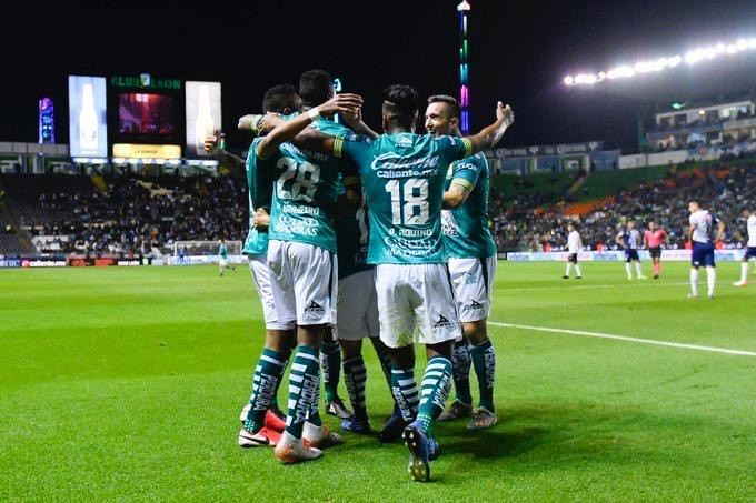 León golea a Pachuca y aspira al liderato