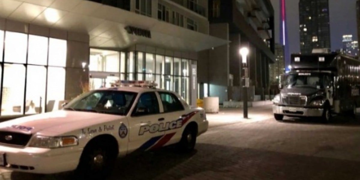 Mueren tres en tiroteo en Canadá en un departamento de Airbnb