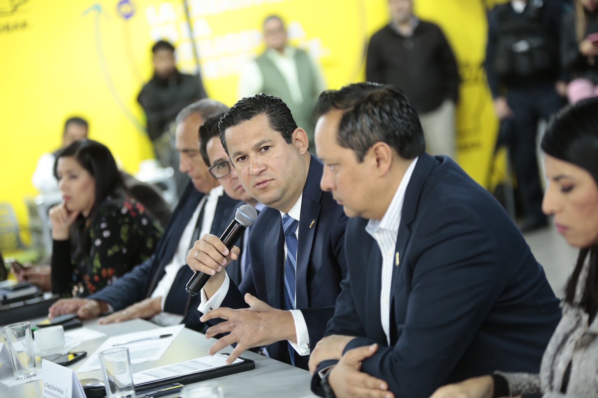 Confía gobernador en que Federación entregará recursos para salud, sin adhesión al Insabi