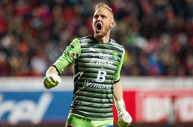 William Yarbrough se queda con León