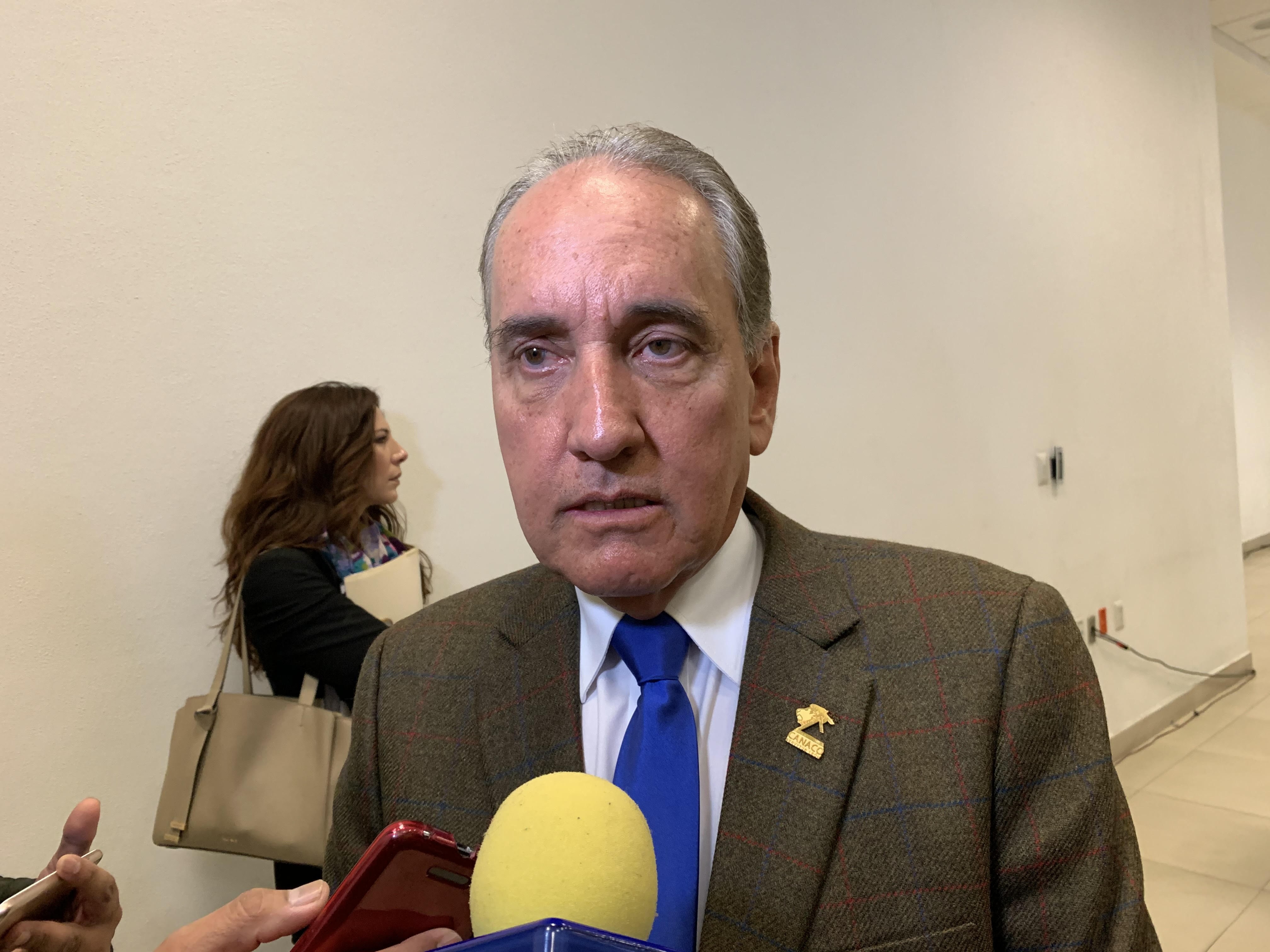 Pide Canaco reconsiderar el eliminar “puentes vacacionales”